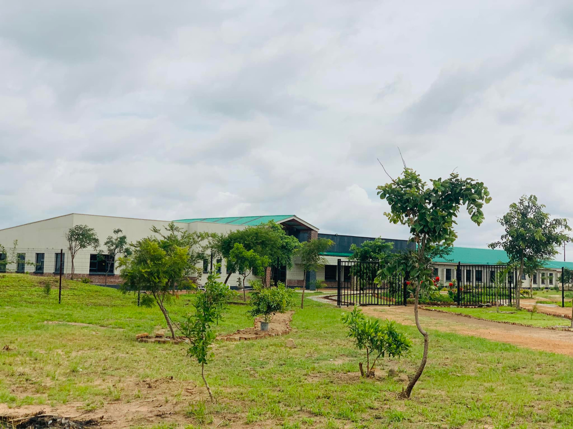 Twentydales School campus in Hatfield